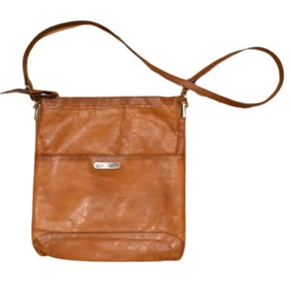 Vintage leather BareTraps purse
